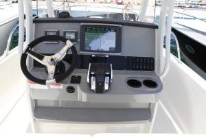 boston whaler interno