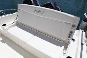 boston whaler seduta