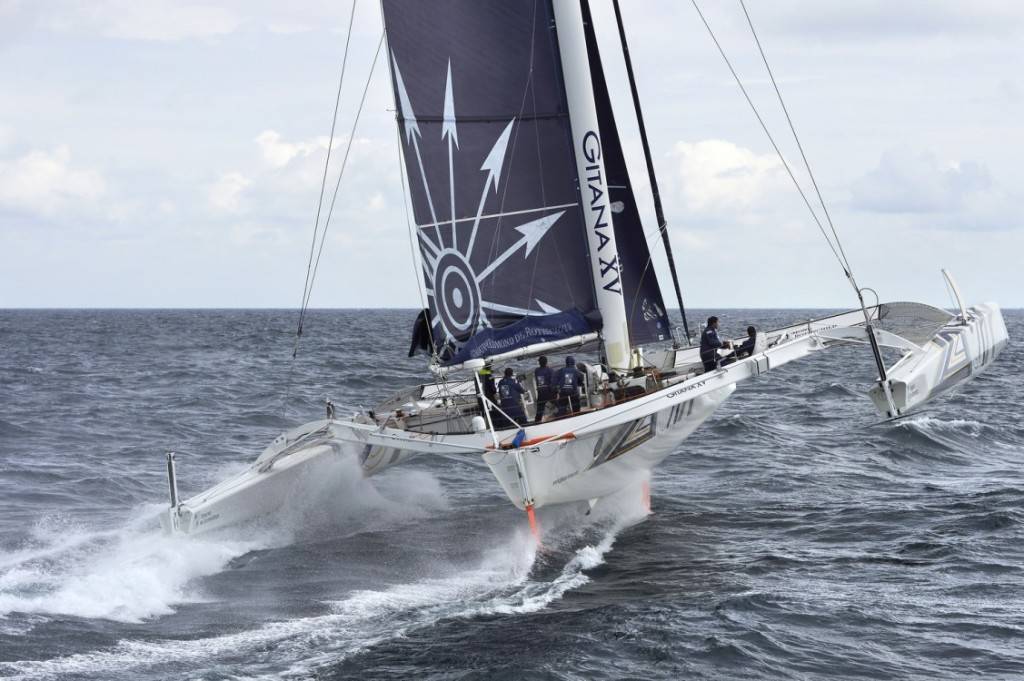 course-au-large-ultime-gitana-team-mod70-foils-yvan-zedda-581-1127x750