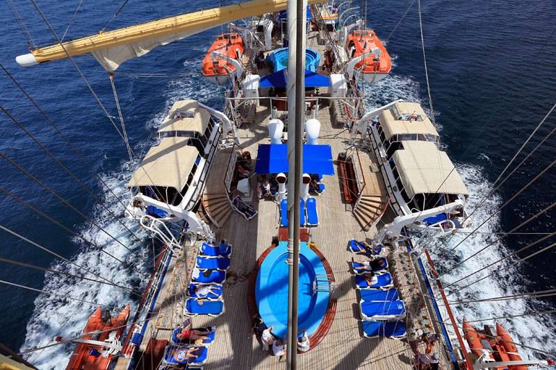 royal-clipper-the-largest-full-rigged-sailing-ship-in-the-world-18