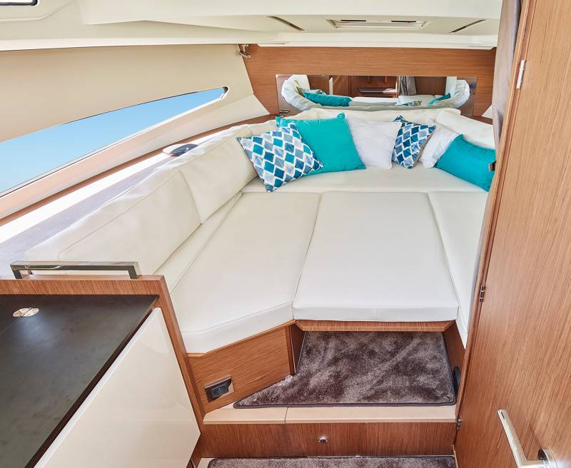 LEADER30-INT-006.jpg-800