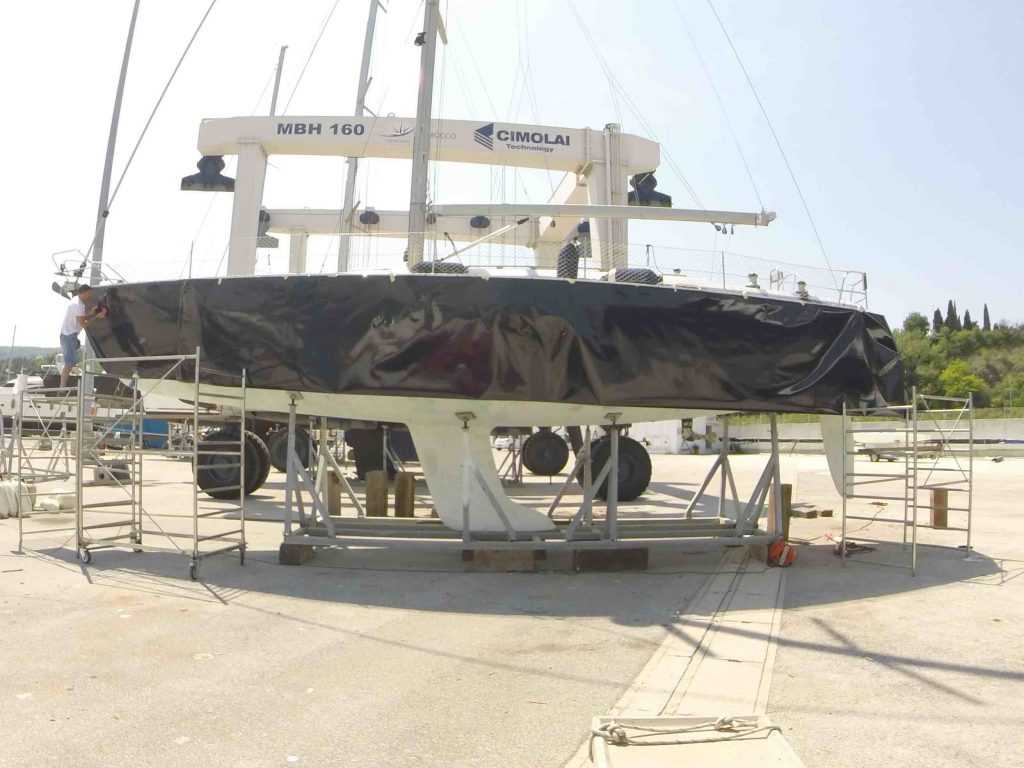 Il wrapping nautico di Luca Design su un Grand Soleil 46.3 Il wrapping nautico di Luca Design su un Grand Soleil 46.3