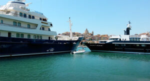 collisioni in mare tra due megayacht