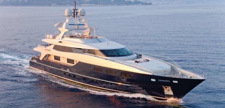 yacht sofia sequestro savona