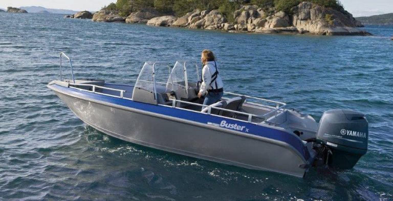 Buster Boast con Yamaha F80