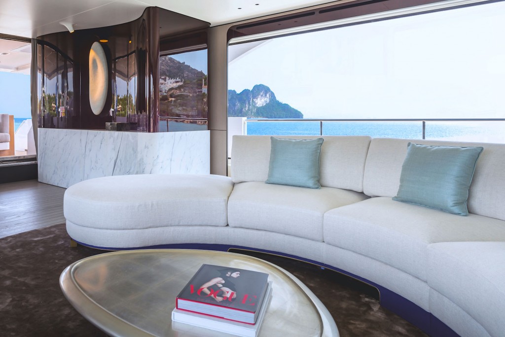 Azimut Grande 35 Metri Salone Azimut Grande 35 Metri Salone