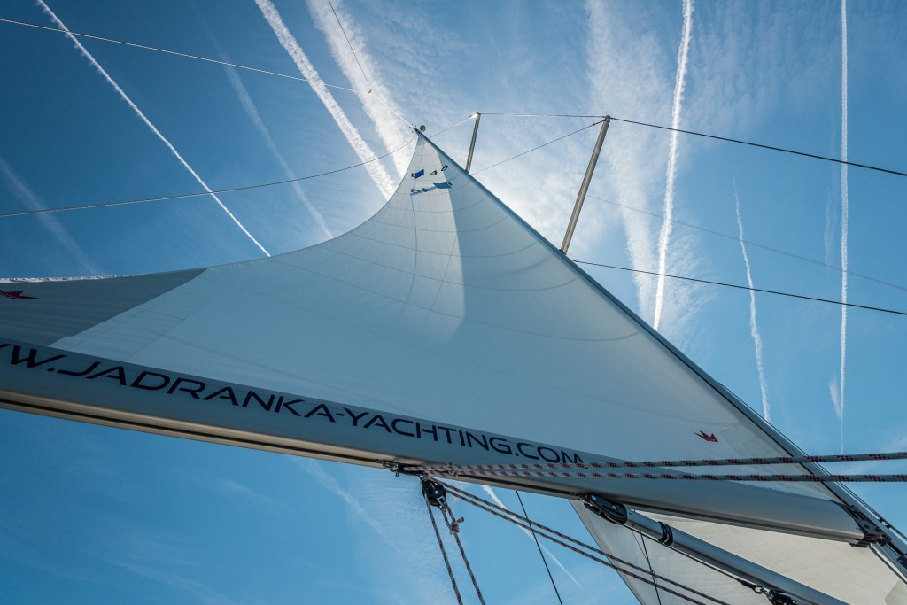 sail-400048_1920