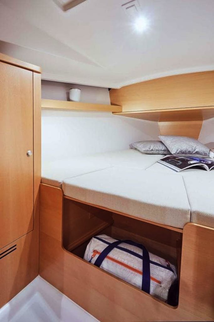 jeanneau sun odyssey 319 cabina doppia