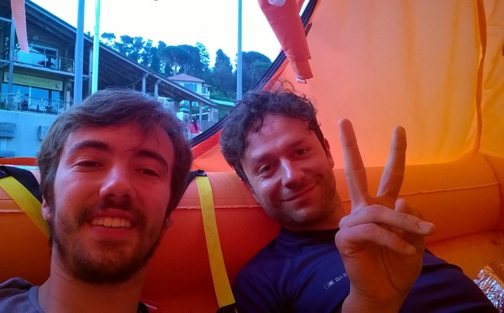 zattera-di-salvataggio-Arimar-selfie