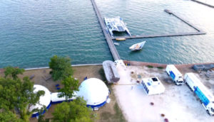 Energy Observer catamarano a idrogeno all'isola della Certosa