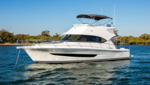 Riviera 39 Sport Motor Yacht