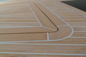 teak sintetico coperta