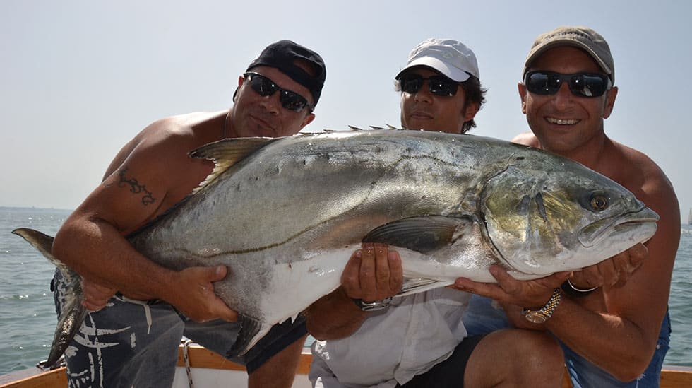 Pesca alla leccia: dall’innesco al combattimento