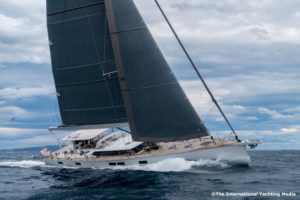 Contest 85CS upwind
