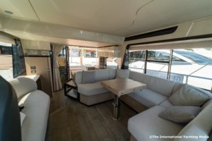 Absolute 47 Fly dinette