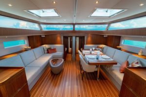 Dinette Contest 72CS