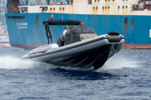 Ranieri International Cayman 35 executive super sport salto
