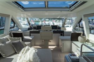 MCY 70 Skylounge Enclosed Flybridge