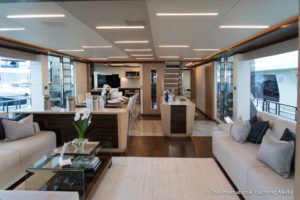 Ocean-Alexander-90-R- Open Flybridge main deck