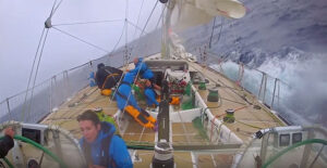clip race on board