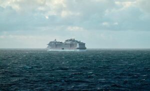 stop navi da crociera mare mosso