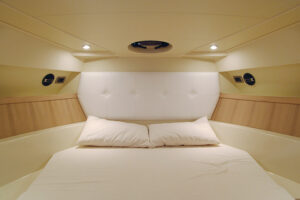 DC9 elite master cabin