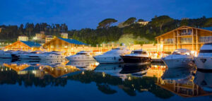 porti turistici marina di varazze by night