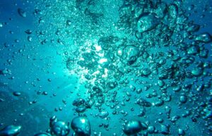 coronavirus e mare bollicine