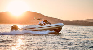1100 TT outboard