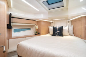 master cabin coupe