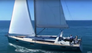 Beneteau Oceanis 48 sinistra
