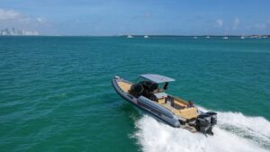 Cayman 38 Executive