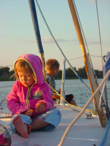 bimbi a bordo sorella e fratello