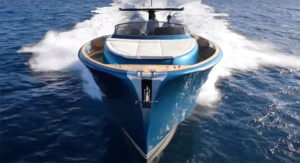Ferretti Solaris Power 48 Open prua