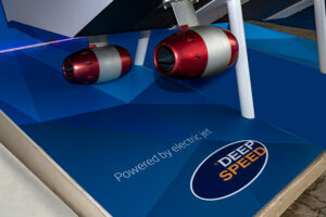 amer yachts poppa in fibra riciclabile deepspeed