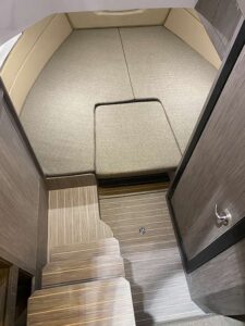 ranieri next 285 lx master cabin