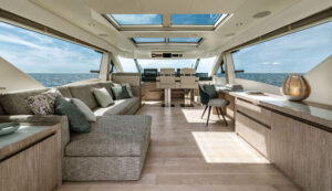 MCY-76-Skylounge-FLIBS-flybridge