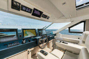 MCY-76-Skylounge-FLIBS-pozzetto