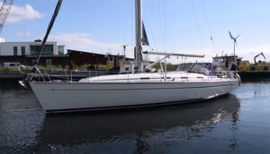 bavaria 49 prua