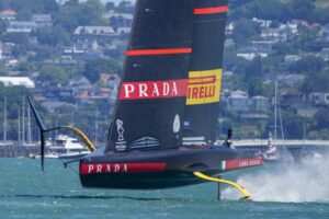 Luna Rossa Prada Pirelli