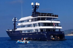 asta force blue briatore 62 metri
