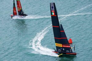 luna rossa kiwi gara-9 incrocio