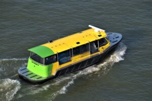Taxi elettrico transfluid