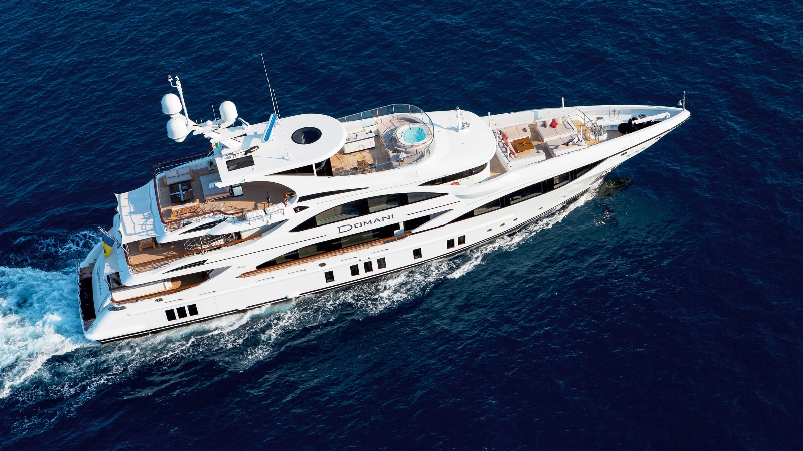 Drammatico naufragio dello yacht Benetti Domani: il video