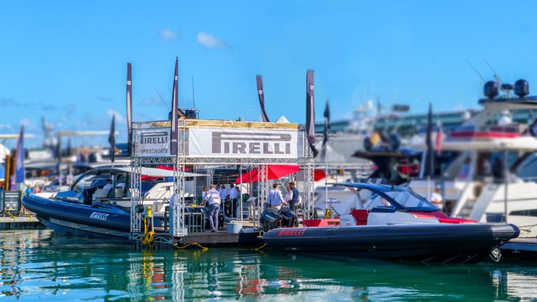 speedboats PIRELLI