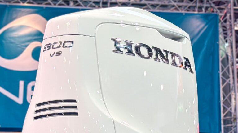Honda BF300 foto