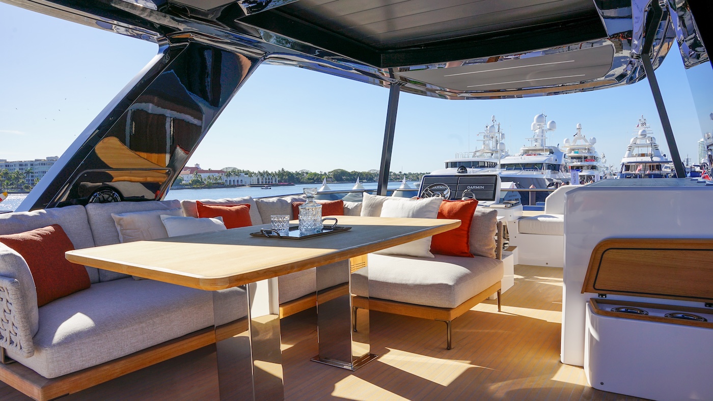 Pardo Endurance 72 main deck