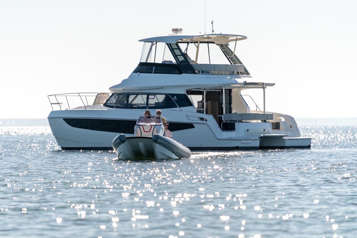 aquila power caamarans bagni