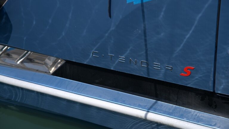 C-Tender 55 S copertina