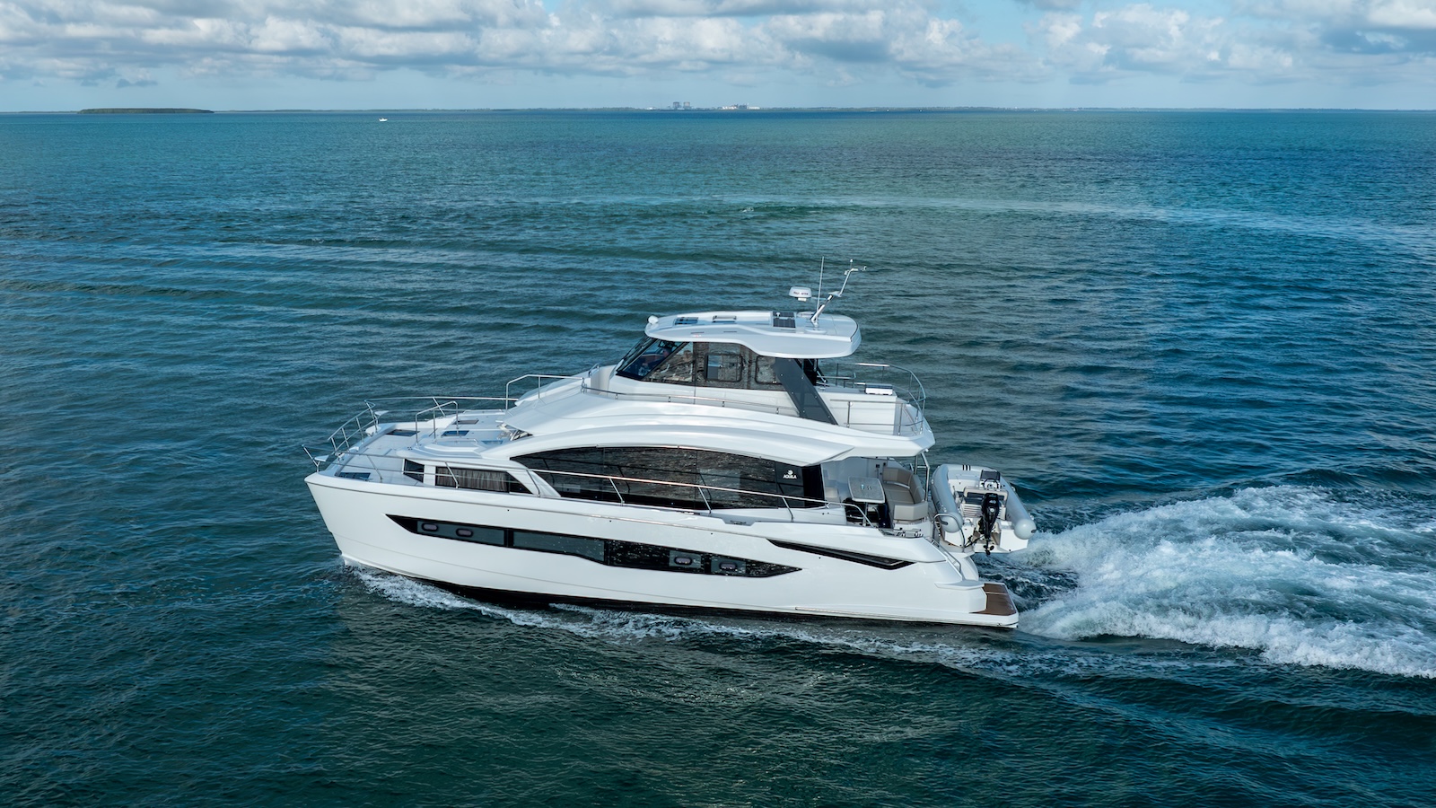 AQUILA 54 YACHT - BOAT REVIEW